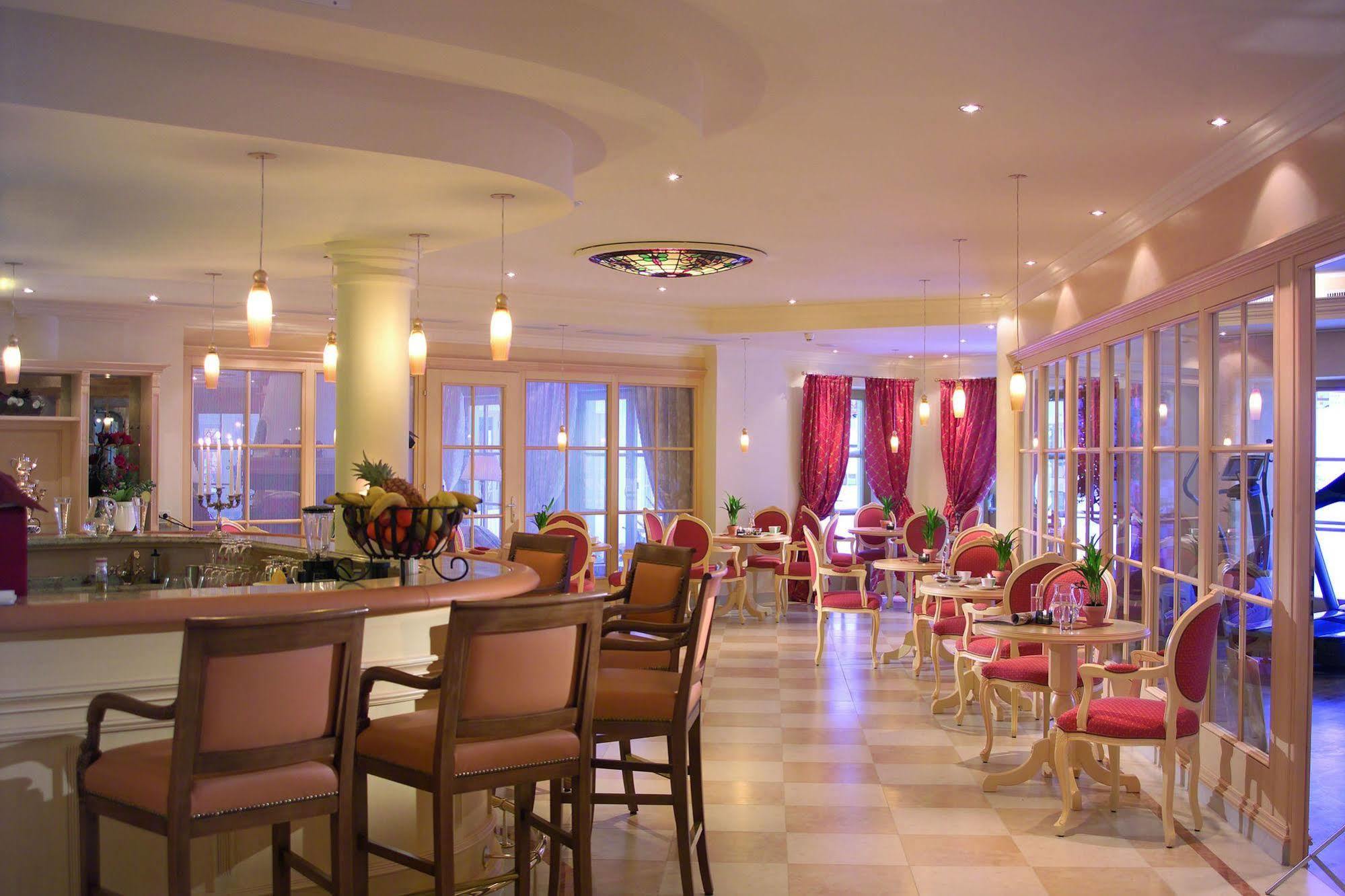 Hotel Singer - Relais & Chateaux Берванг Екстер'єр фото
